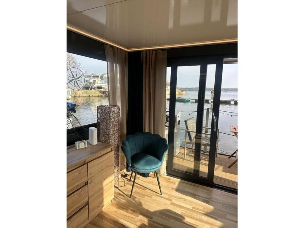 Premium Houseboat Blue Lagoon Lubeck