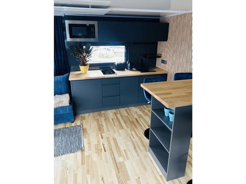 Premium Houseboat Blue Lagoon * Lübeck