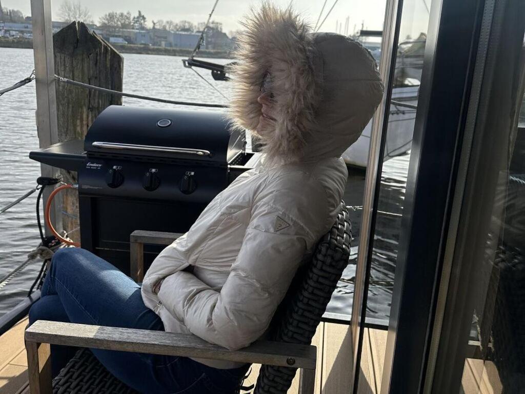 Premium Houseboat Blue Lagoon * Lübeck